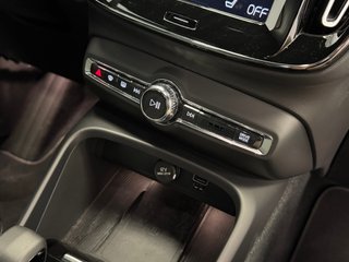 Volvo XC40 T4 PLUS BRIGH AUTO