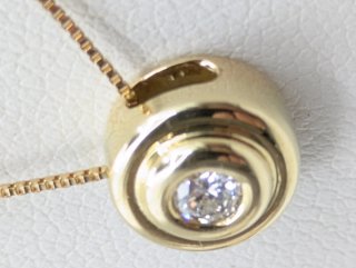 Cadena y Colgante Oro 18k con Diamante