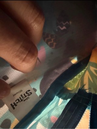 Mochila Stitch Piña Hojas Tropicales