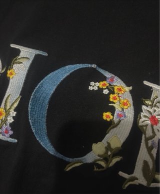 Camiseta Dior Bordada Multicolor Negra