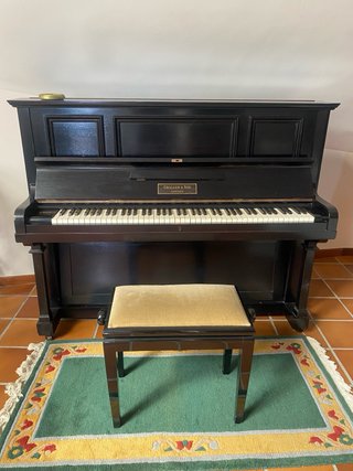 Piano de pared Challen & Son London