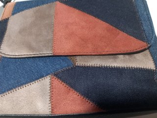 Bolso bandolera Parfois patchwork. Sin estrenar.