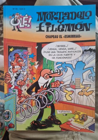 Mortadelo y Filemon.  Chatear el "Esmirriau"