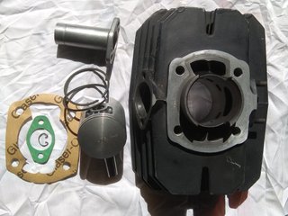Cilindro y pistón Derbi 80cc