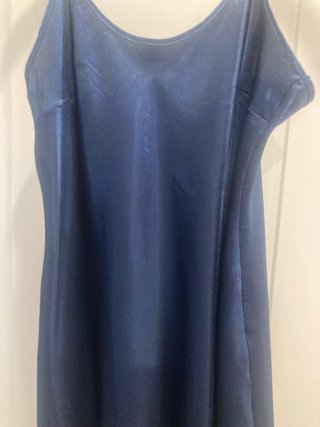 Camisón de satén azul marino