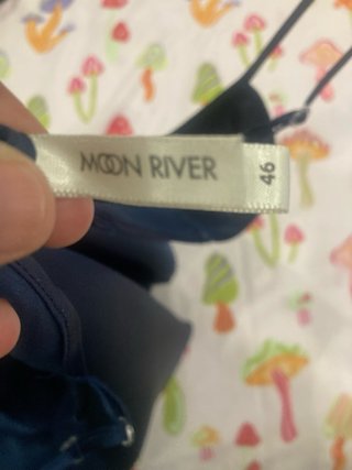 Camisón de satén azul marino