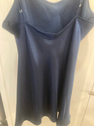 Camisón de satén azul marino
