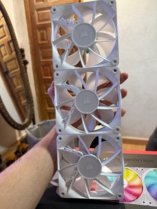 Corsair iCUE LINK Ventiladores RGB Blancos
