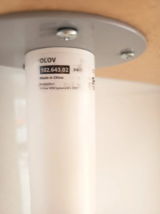 Mesa Lagkapten Ikea con patas olov regulables