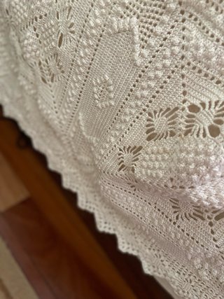Colcha ganchillo artesanal beige/ Para 1-35 o 1.50