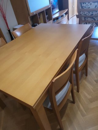 Mesa comedor extensible y 6 sillas madera clara