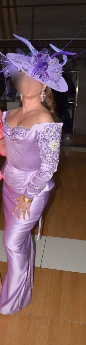 Vestido de boda gitana, morado y tocado