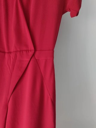 Mono Adolfo Domínguez rojo talla 36