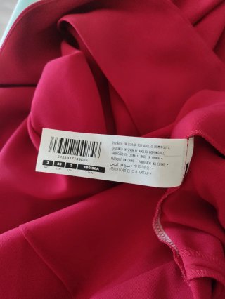 Mono Adolfo Domínguez rojo talla 36