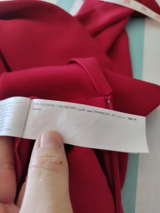 Mono Adolfo Domínguez rojo talla 36