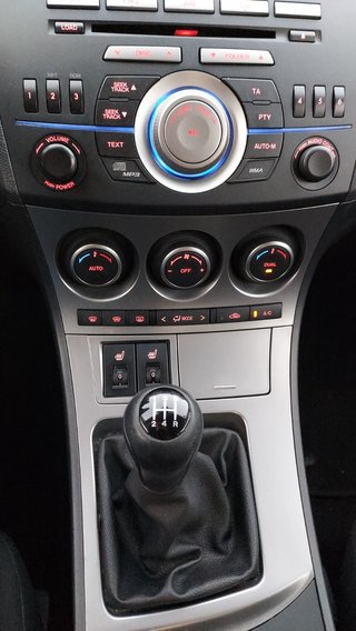 Mazda 3 • IMPOLUTO • 105cv • Cadena • FULL EXTRAS
