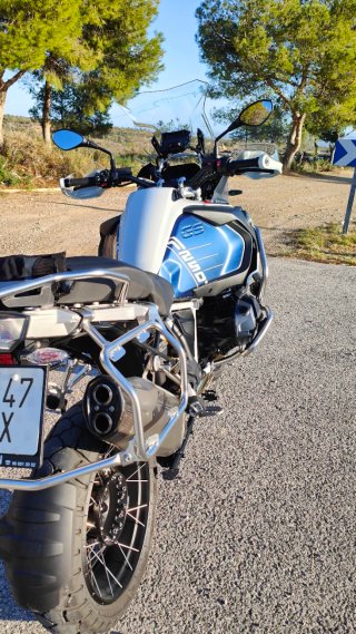 BMW R1250GS Adventure Trophy 3maletas y akrapovik