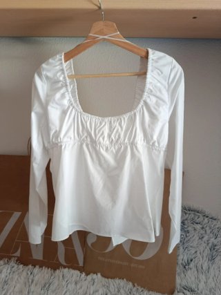 Blusa Zara manga larga escote cuadrado