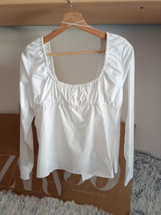 Blusa Zara manga larga escote cuadrado