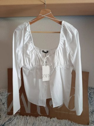 Blusa Zara manga larga escote cuadrado