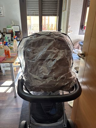 Carro de bebé con silla y protector pv. 1190 €
