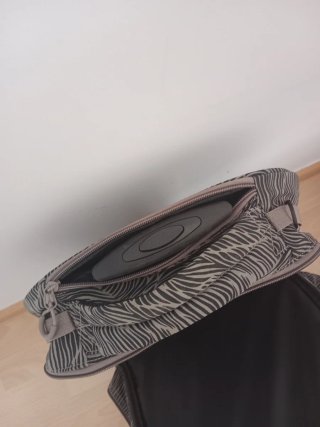 Maleta de cabina beige y gris