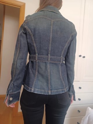 Cazadora vaquera Zara Talla S Trf