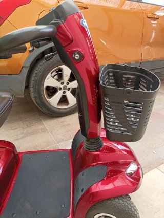 Scooter Invacare Leo Rojo