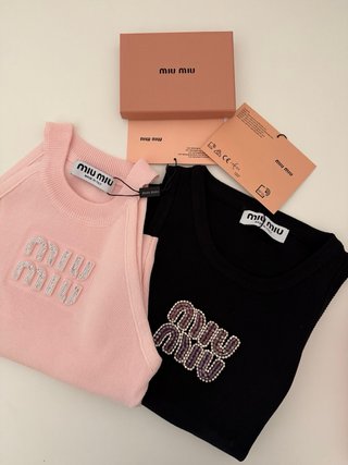 Top Miu Miu pedrería.