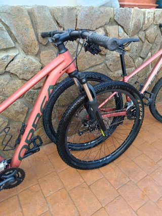 2 Bicicleta Orbea casi a estrenar.