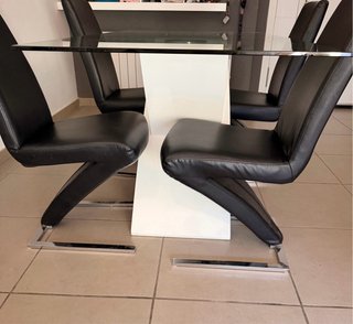 Mesa comedor cristal diseño + 4 sillas
