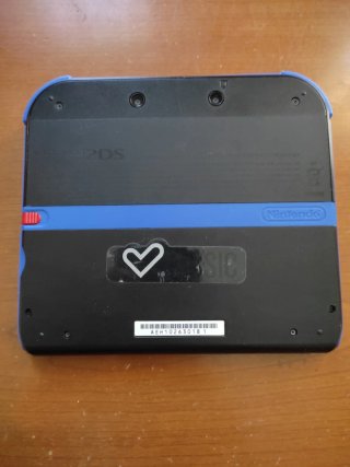 Nintendo 2DS Nera con Custodia e Caricatore
