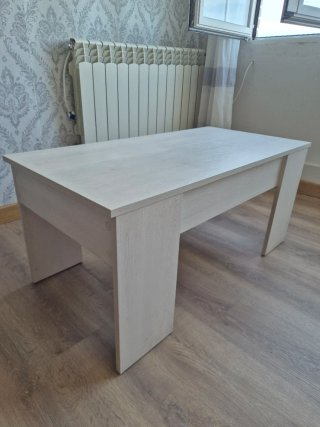 Mesa de centro elevable blanca