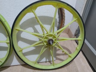 ¡¡¡ LLANTAS BMX AMARILLAS RARAS !!!