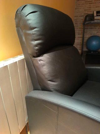 Butaca reclinable individual con mando