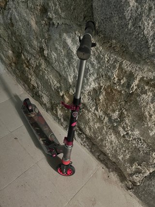 Patinete Oxelo rosa y negro