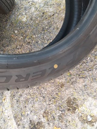 Neumáticos 245/40/19 Pirelli pezero al 85 por cien