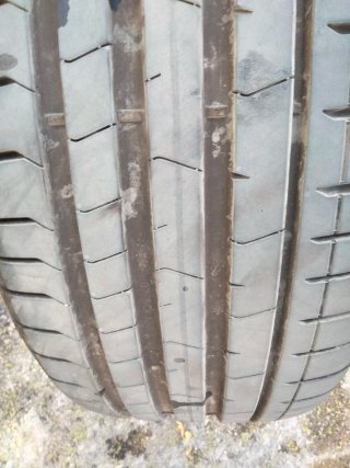 Neumáticos 245/40/19 Pirelli pezero al 85 por cien