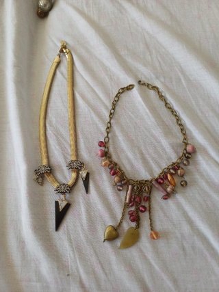 Lote Bisutería Pulseras y collares Varios Modelos