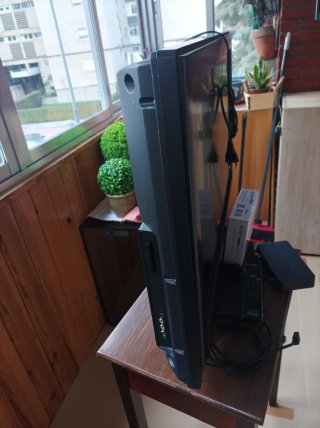 Sony Bravia 32 TV + TDT
