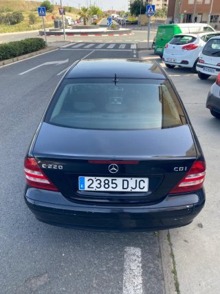 Mercedes-Benz Clase C 2005