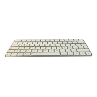 MAGIC KEYBOARD