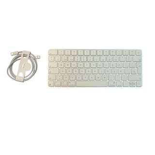 MAGIC KEYBOARD