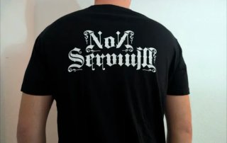 CAMISETA NEGRA - NON SERVIUM - TALLA XL y más...