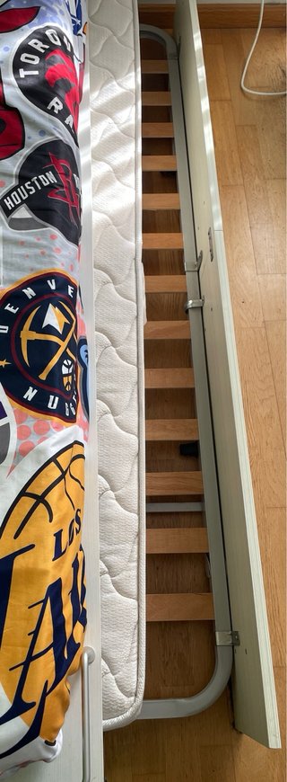 Cama juvenil con nido