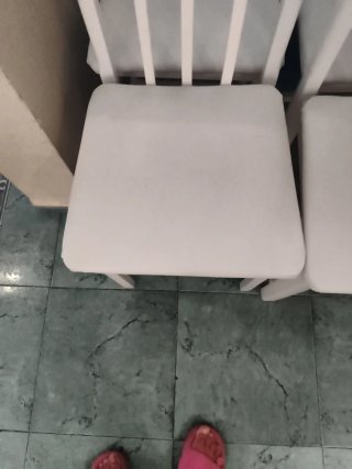 Juego de 4 sillas de madera blancas