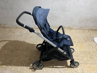 Set passeggino Inglesina Elekta con ovetto e treppiede