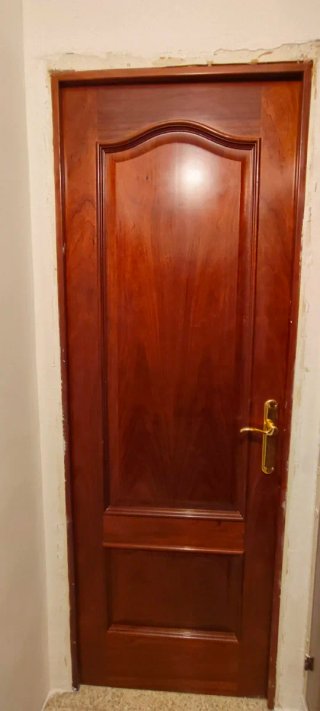 4 Puertas Madera Maciza y 3 puertas con cristalera