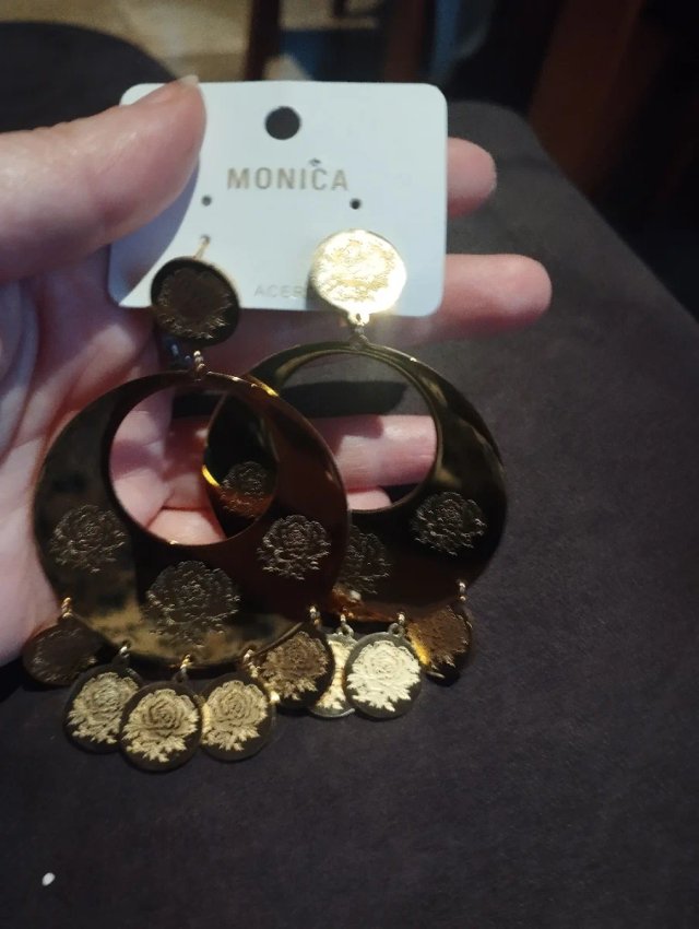 Pendientes flamenca grandes dorados con flores