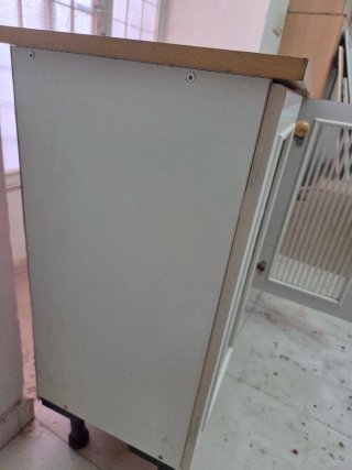 Mueble aparador blanco y madera